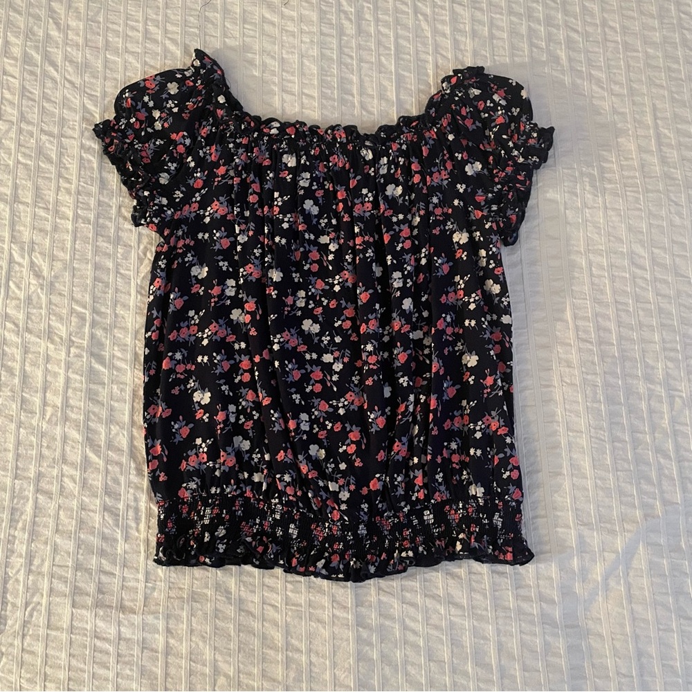 Floral Ruffle Off-Shoulder Top - Picture 2 of 3